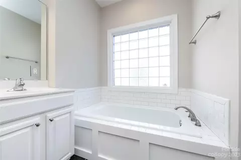 18909 Ruffner Dr, Cornelius, NC 28031 photo 12