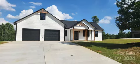 1032 Hawksbill Dr, Morganton, NC 28655