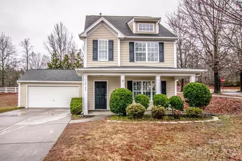 10782 Traders Ct, Davidson, NC 28036