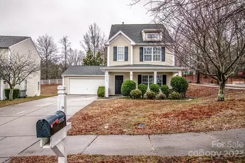 10782 Traders Ct, Davidson, NC 28036 photo 2