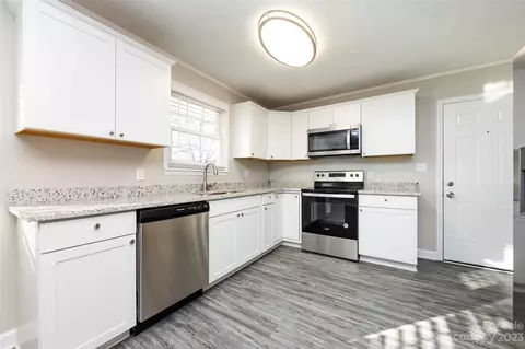 636 Westside Ter, Davidson, NC 28036 photo 7