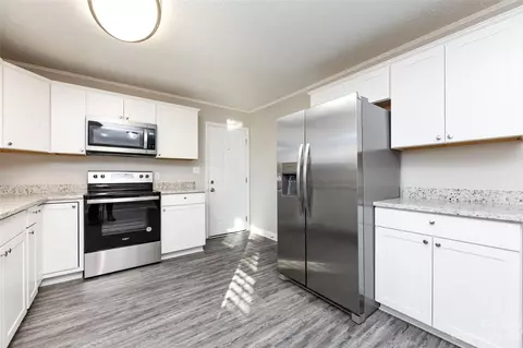 636 Westside Ter, Davidson, NC 28036 photo 6
