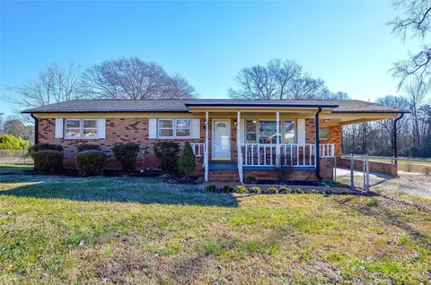 803 S 8th St, Bessemer City, NC 28016