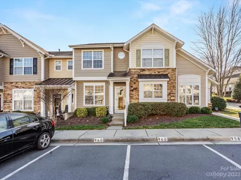 960 Copperstone Ln, Fort Mill, SC 29708 photo 2