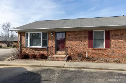 1132 Mckinnon Dr, Rock Hill, SC 29732