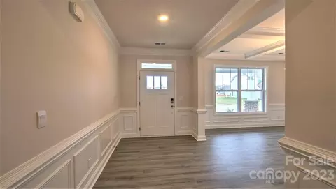 371 Fox Cove Rd, Hendersonville, NC 28792