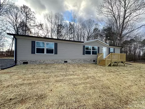 2607 1st Nw Ave NW, Catawba, NC 28609