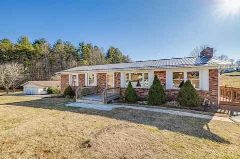 39 Gillis Rd, Asheville, NC 28806