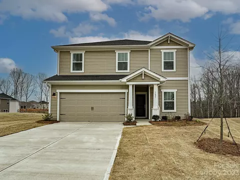 1621 Baymont Ct, Stanley, NC 28164
