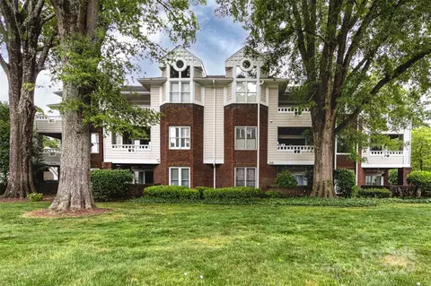 2719 Selwyn 5 Ave #5, Charlotte, NC 28209
