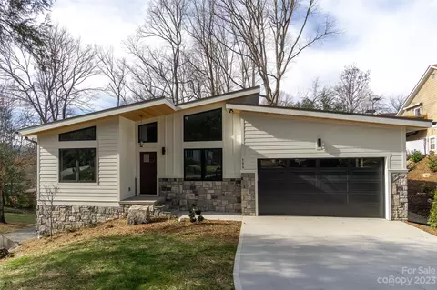 725 Rhododendron Ave, Black Mountain, NC 28711