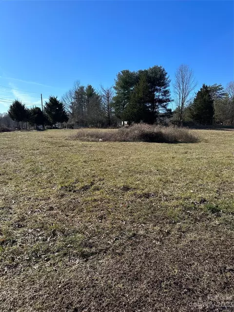 000 Poplar Hill Dr, Dallas, NC 28034