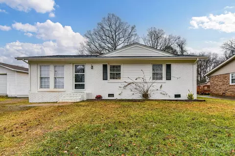 917 Dunleigh Dr, Charlotte, NC 28214