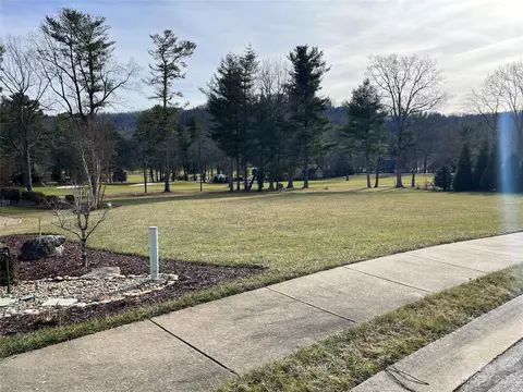 000 Shipman Pkwy, Flat Rock, NC 28731