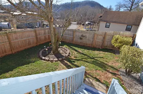 65 Alabama Ave, Marion, NC 28752 photo 5