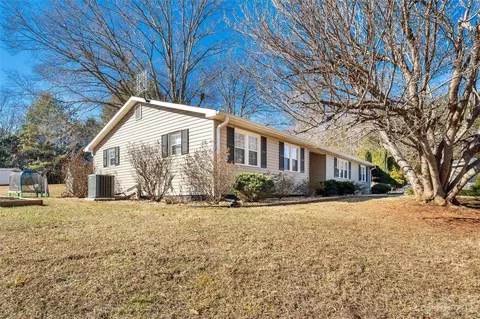 971 Centennial Rd, Union Mills, NC 28167