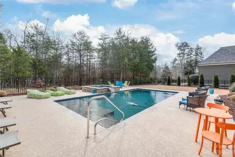 Exterior - 13606 Evening Primrose Dr, Davidson, NC 28036 photo 9 of 11