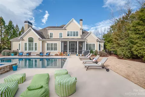 Exterior - 13606 Evening Primrose Dr, Davidson, NC 28036 photo 7 of 11