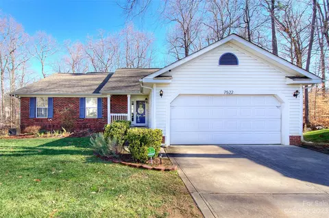 7522 Hubbard Woods Rd, Charlotte, NC 28269