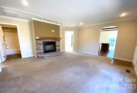 70 Westbrook Cir, Clyde, NC 28721 photo 5