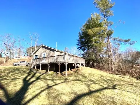 70 Westbrook Cir, Clyde, NC 28721 photo 2