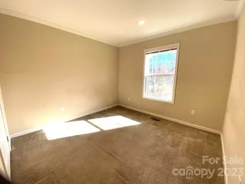 70 Westbrook Cir, Clyde, NC 28721 photo 10