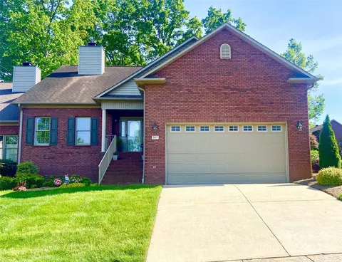 907 3rd Street Ne Pl NE, Conover, NC 28613