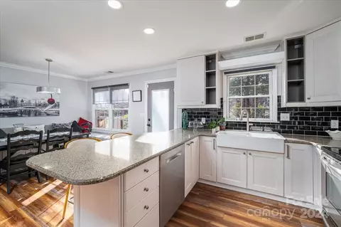 Kitchen - 907 3rd Street Ne Pl NE, Conover, NC 28613 photo 4 of 5