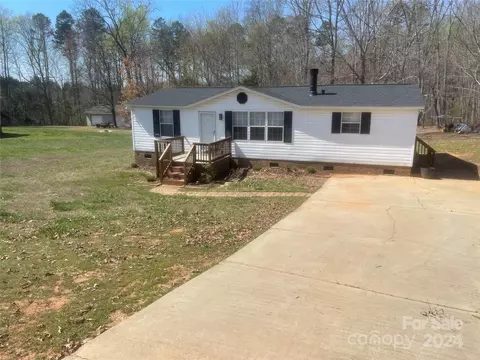 1013 Wesbrooke Ct, Bessemer City, NC 28016