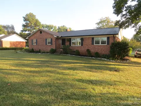 2081 Heavner Rd, Lincolnton, NC 28092
