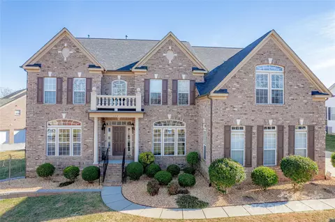143 W Warfield Dr, Mooresville, NC 28115