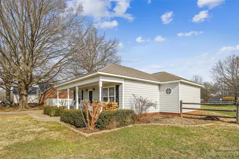 3910 Matthew Dr, Monroe, NC 28110 photo 3