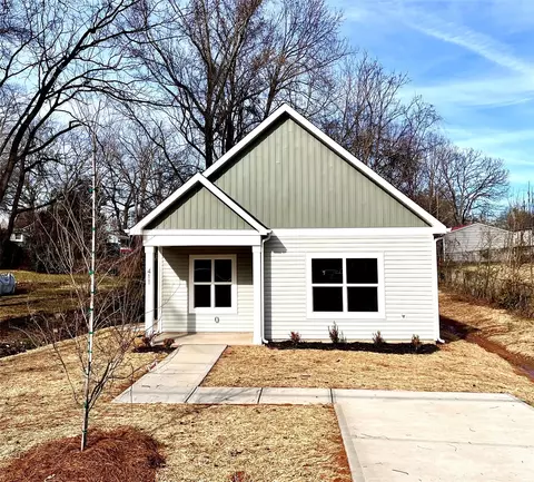 411 E Georgia Ave, Bessemer City, NC 28016