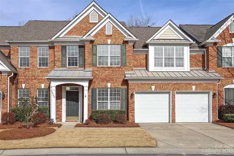 5060 Ashford Crest Ln, Charlotte, NC 28226