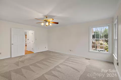 Living - 2468 Eagle Dr, Conover, NC 28613 photo 3 of 3