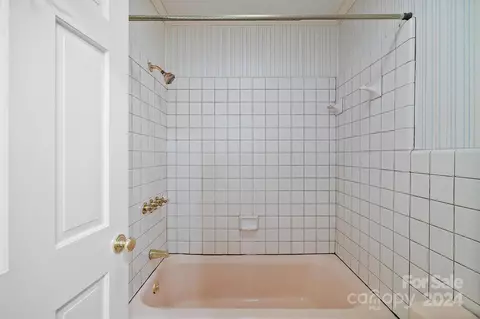 Bath - 2468 Eagle Dr, Conover, NC 28613 photo 8 of 8