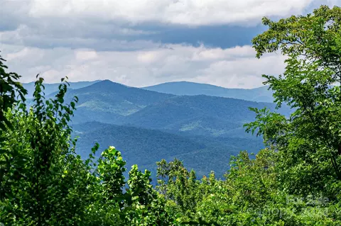 1306 Skye Dr, Pisgah Forest, NC 28768