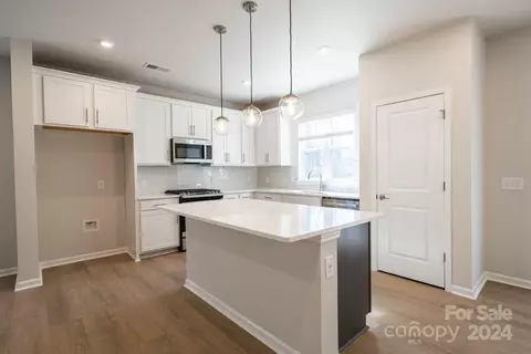 8205 Franklin Trail St, Mint Hill, NC 28227