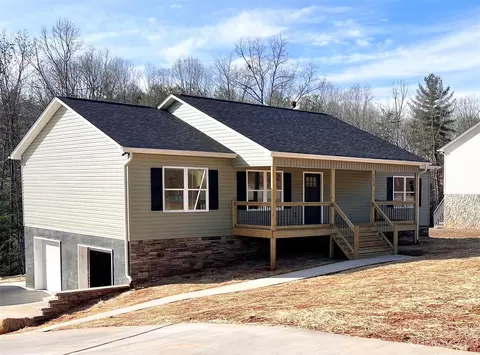 3639 Judea Dr, Lenoir, NC 28645