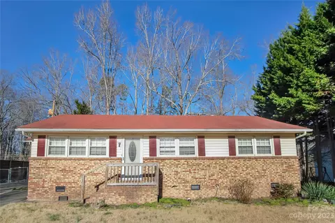 125 Sunset Ln, Bessemer City, NC 28016