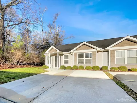 116 Canyon Ridge Dr, Mount Holly, NC 28120