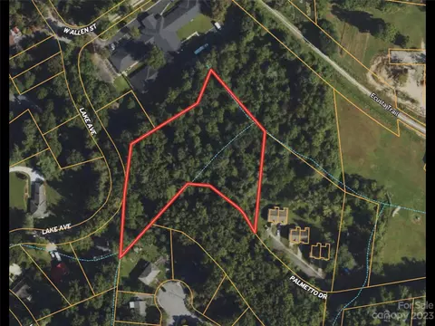 999 W Lake Ave, Hendersonville, NC 28739
