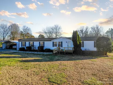 6825 Holly Hawk Ct, Cherryville, NC 28021