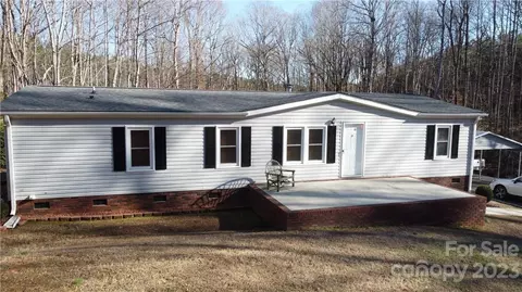 194 Guilford Rd, Harmony, NC 28634 photo 2