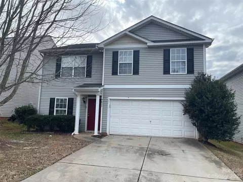 4611 Christenbury Hills Ln, Charlotte, NC 28269