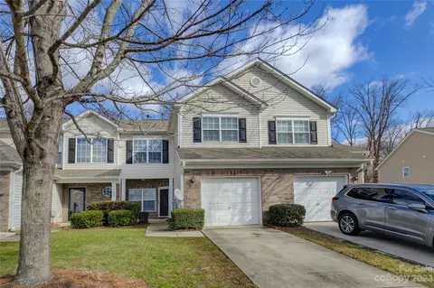 3106 Summerfield Ridge Ln, Matthews, NC 28105