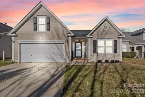 8541 Filbert Ln, Charlotte, NC 28215