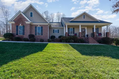 262 Donsdale Dr, Statesville, NC 28625