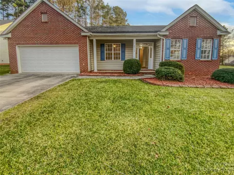 6710 Reedy Creek Rd, Charlotte, NC 28215