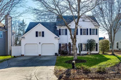 8421 Delberry Ln, Charlotte, NC 28277